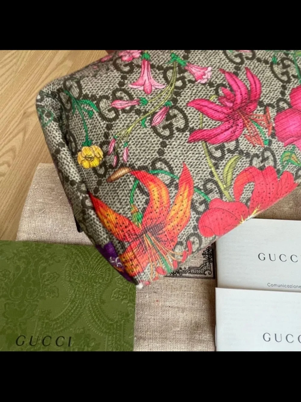 Gucci Floral GG Supreme Cosmetic Pouch - Brown with Multicolor Blooms